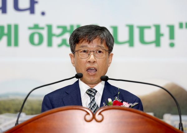 지난 1일 군청 대강당에서 열린 제19대 이주영 부군수 취임식 모습.