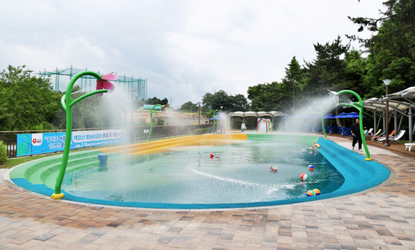 지난 15일 태안읍 상옥리에서 진행된 백화산 물놀이 공원 개장