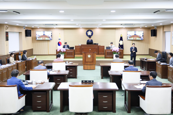 제9대 청양군의회 후반기 첫 임시회 개회 모습