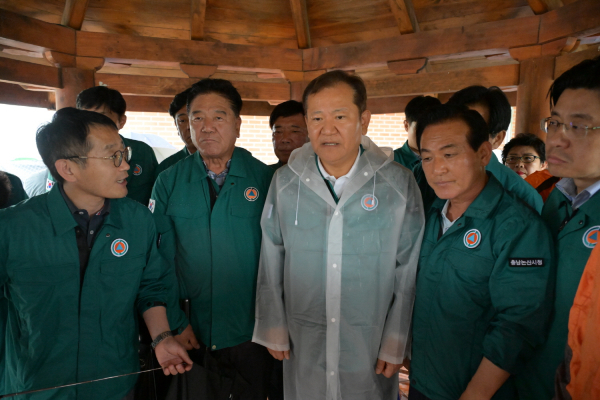 벌곡면 피해상황 청취하고 있는 이상민 장관