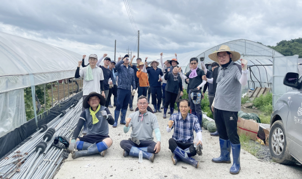 충남도의회 건설소방위원회 사무처, 수박 농가 복구지원