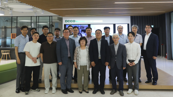 ‘저출생･지방소멸 특별대책위원회’ 출범 (위원회 단체사진)