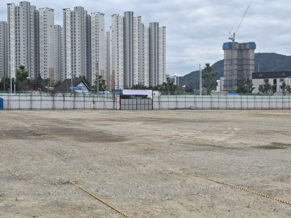 신안2역사공원 부지 임시 공영주차장 조성