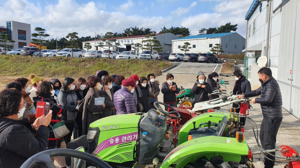 8월 5일 서산시 농업기술센터에서 진행된 농업기계 안전사고 예방교육 모습