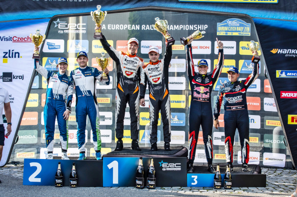 체코 랠리 즐린 2024 우승자 스트리테스키 도미니크(우)와 코드라이버 호보르카 이르지(좌)