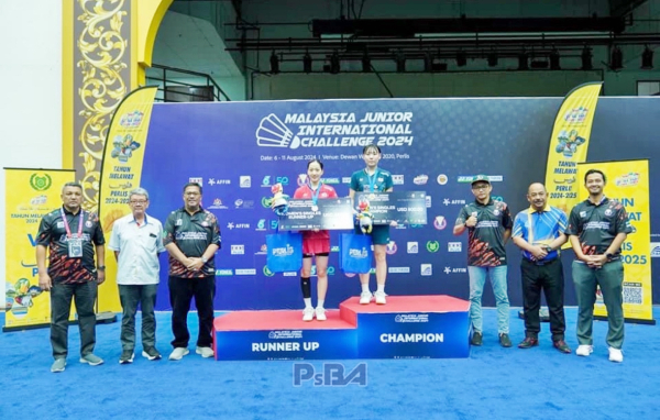 대전대성여고 3학년 김도연, 2024말레이시아주니어배드민턴선수권대회 ‘단식 1위’ 시상식 모습