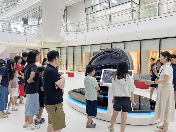'한국테크노돔' 주말 개방 행사 진행 모습