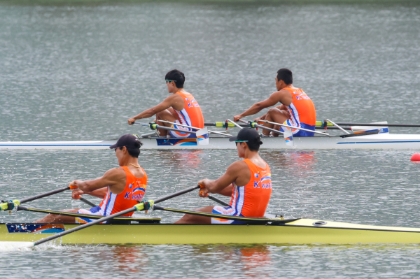 지난 7일 경남 김해시 대동생태체육공원 조정경기장에서 개최된 ‘제21회 K-water 사장배 물사랑 전국조정대회’에서 더블스컬 종목 남자일반부 경기에 출전하여 레이스를 펼치고 있다.