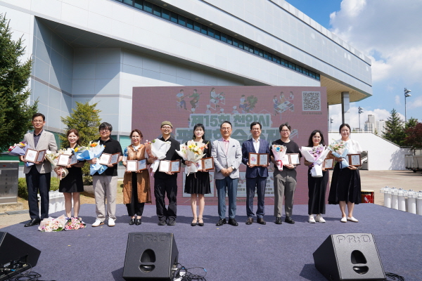 지난 7일 유관순체육관 일원에서 ‘제15회 천안시 평생학습축제’ 진행 모습
