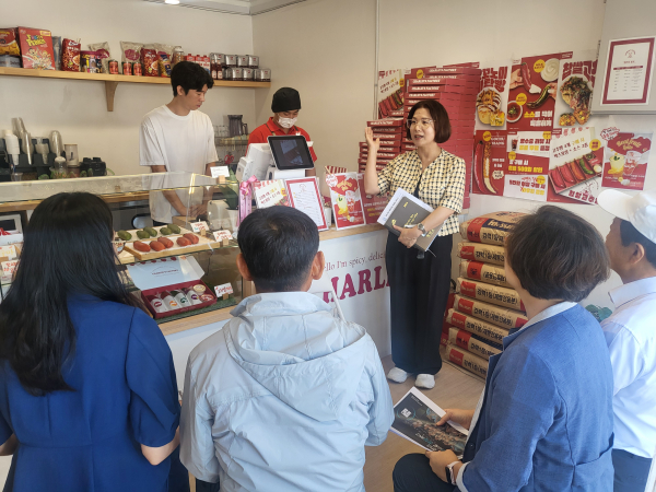 청양 사회적경제 벤치마킹 모습(서천군의회 방문)