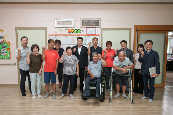 오성환 당진시장, 사회복지시설 위문 사진