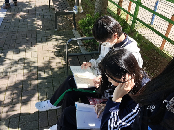 가을날의 책 나들이: 책과 함께하는 가을소풍