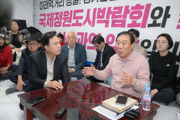 김태흠 충남지사는 6일 최민호 세종시장 단식 현장을 찾아, 2026 세종 국제정원도시박람회 추경 예산안 통과 촉구에 힘을 실었다.