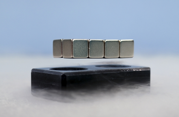 초전도 공중부양 현상