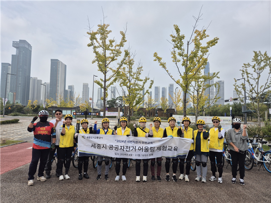 “어울링 전문 교육” 진행 단체사진