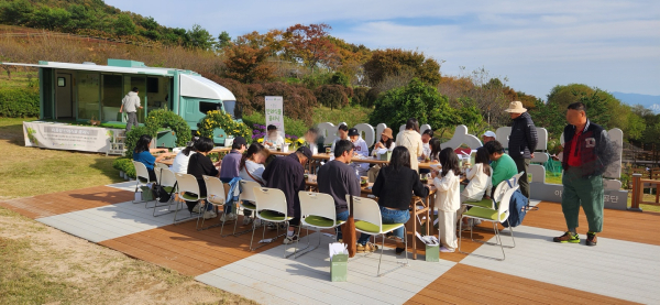 이동형 반려식물 클리닉 운영 모습