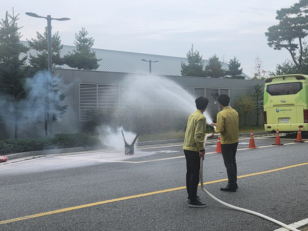 1일, 세종시교육청 자체 화재대피훈련 진행 모습