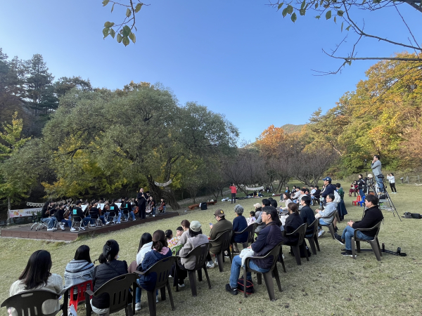조이청소년오케스트라의 연주로  ‘가을 숲속 음악회’ 개최