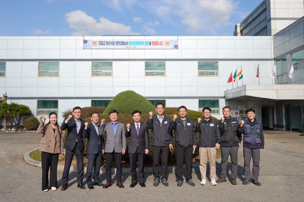 조일교 아산시장 권한대행, ㈜아산성우하이텍 방문 모습