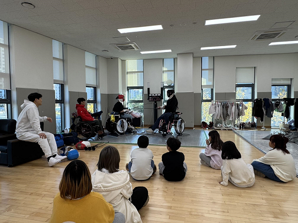 펜싱체험 현장 모습