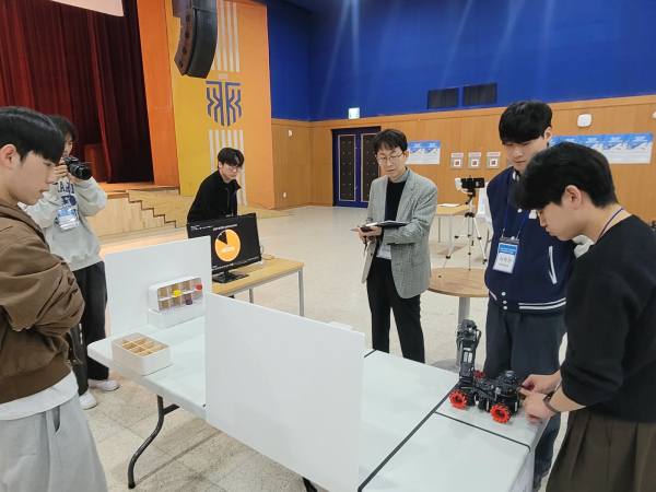 한기대 ‘WCRC 물류로봇Ⅱ 대학일반부 경진대회‘  모습