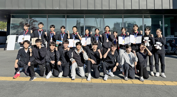 대전매봉중 펜싱부 수상 단체사진