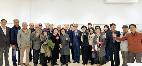 14일 대전시사회서비스원 소속 대전시노인복지관이 한국화 전시회인 ‘제15회 샛별한국화전’을 개최했다.