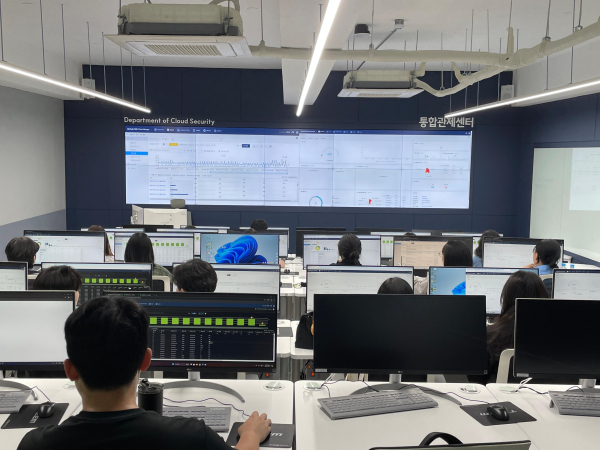 한국폴리텍IV대학 대전캠퍼스 클라우드보안과,대전대학교 ․ 베트남 하노이 국립대학 ․ ㈜유클리드소프트와 업무협약 체결식 모습