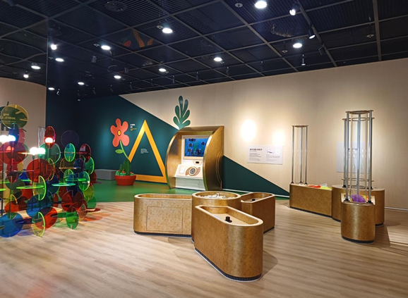 지난 3월, 서울상상나라와의 협력을 통해 ‘바람놀이’ 등 신규전시물 4종을 기획전시실에 도입했다.