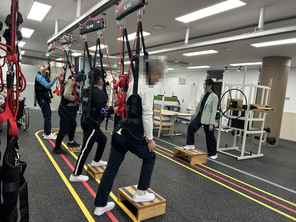 슬링 활용 재활 프로그램 운영 모습