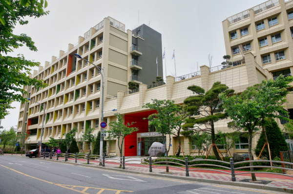 태안학사 전경.