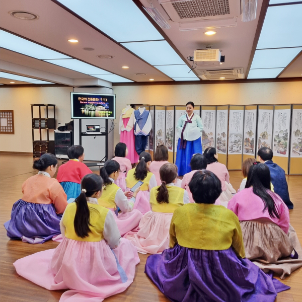 우송대 외국인 학생 대상 효문화 교육 운영 모습