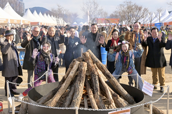‘제8회 겨울공주 군밤축제’와 ‘대한민국 밤산업 박람회’ 개최 현장 모습