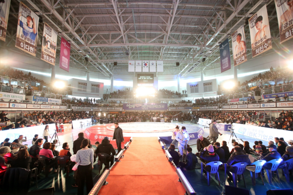 설날장사 씨름대회 (지난해 대회)