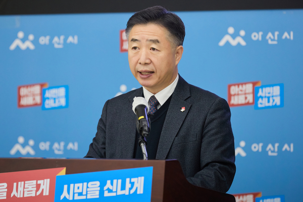 김만석 국장 브리핑 모습.