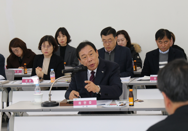 지난 23일, 2025년 세종시 공공기관 주요업무계획 보고회에서 최민호 시장 모습