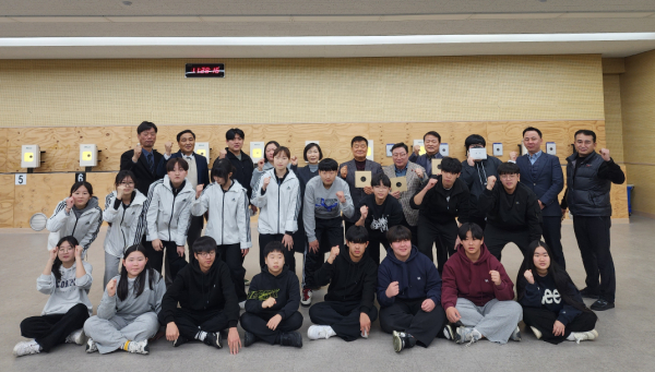 지난 12일, 천안 사격 체험의 날 행사 운영 단체사진