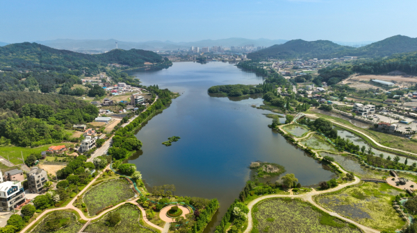 아산 신정호 정원 전경