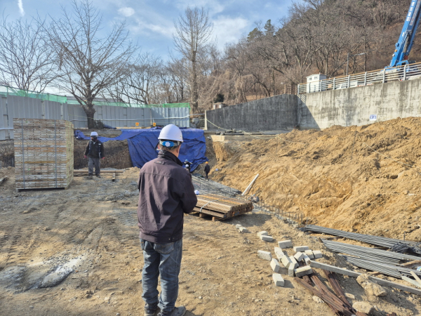관내 취약시설 해빙기 안전점검 모습