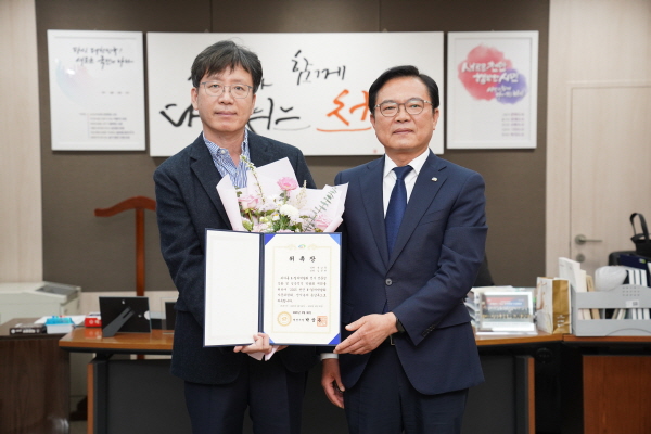 ‘2025 천안 K-컬처박람회’ 전시부문 자문위원 총감독에 위촉된 김정태(57) 동양대학교 교수.