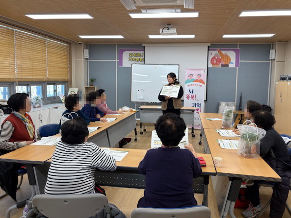 치매 고위험군 프로그램 인지강화교실 운영 사진
