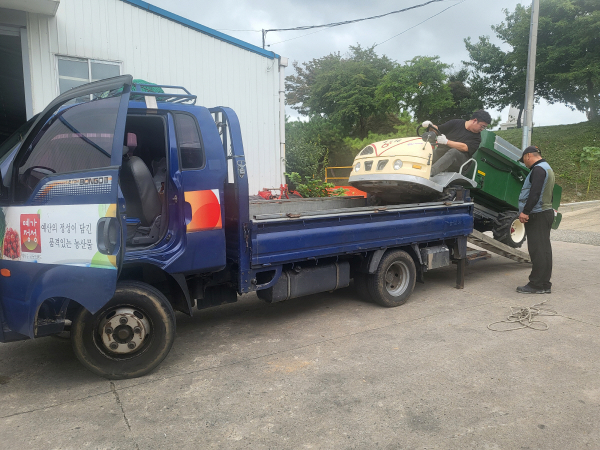 임대 농업기계 운반 모습