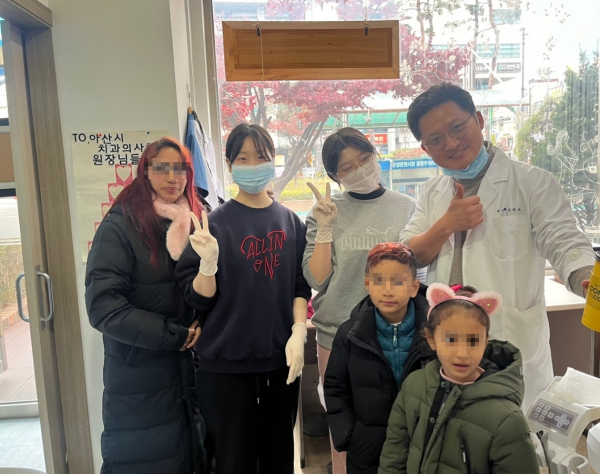 나눔치과 무료진료소 강현욱 원장님과 봉사자들