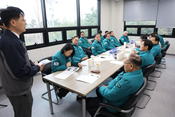 서산시의회, 서산 산폐장 에어돔 복구 현장방문 모습