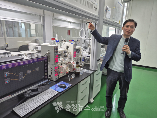 유경식 대전TP 반도체·에너지산업센터장은 ”앞으로도 첨단 장비를 지역 기업들에게 지원할 계획”이라고 설명했다.
