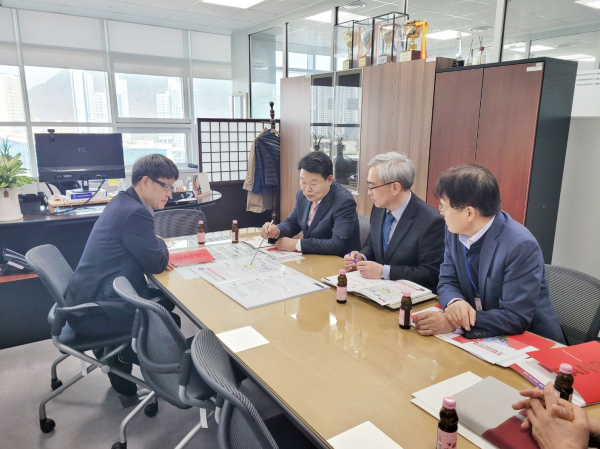 오성환 당진시장, 기재부 방문해 지역현안 건의 모습