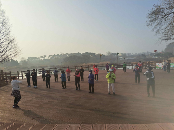 자연과 함께하는 아침 체조교실