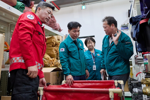 조일교 아산시장 권한대행, 산불대비 대응태세 현장점검 모습