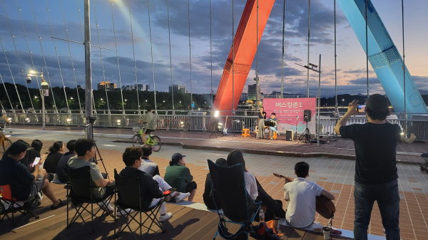 지난해 ‘엑스포다리 상설 버스킹 운영’ 모습