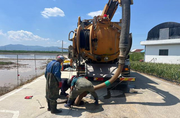 공공하수도 준설작업 현장 모습